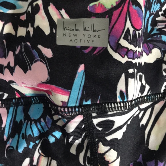 Butterfly Workout Leggings - Picture 3 of 6